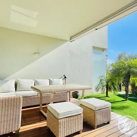 Aljamila - Luxurious - Pool - Garden Apartment *